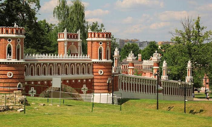 Tsaritsyno and the Rejected Palace — 5